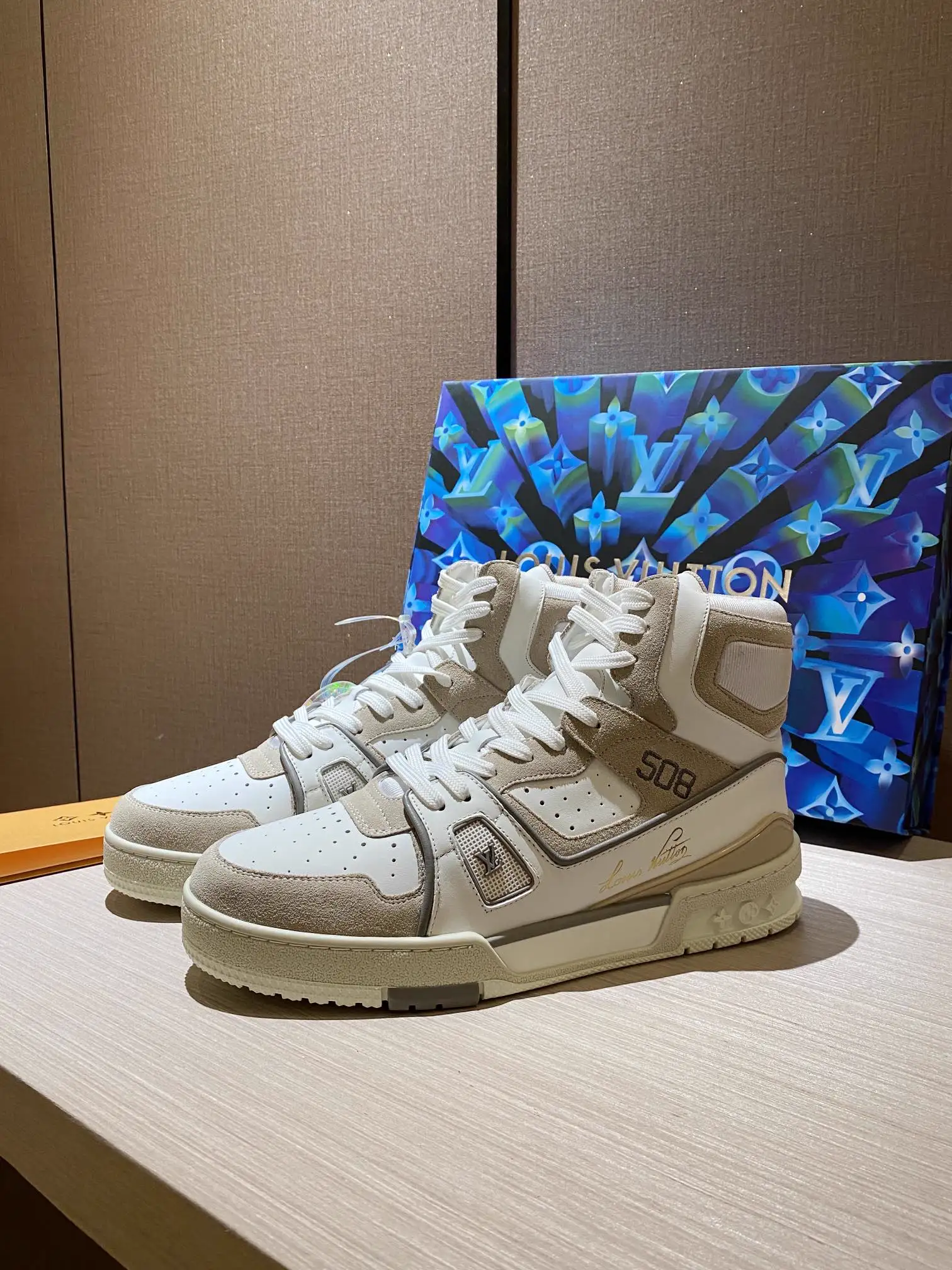 Louis Vuitton Trainer Sneakers Men's Vintage Basketball Style image 1