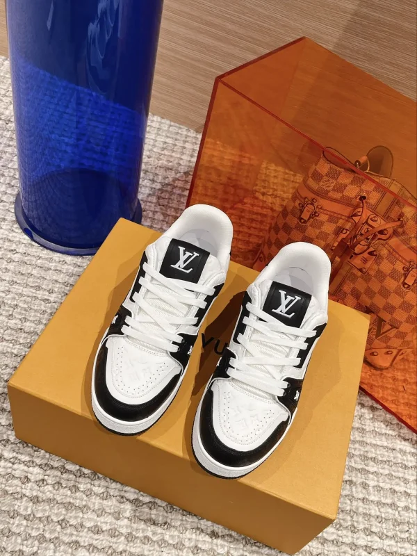 LV Trainer 2023 New Colorblock Leather Sneakers image 1