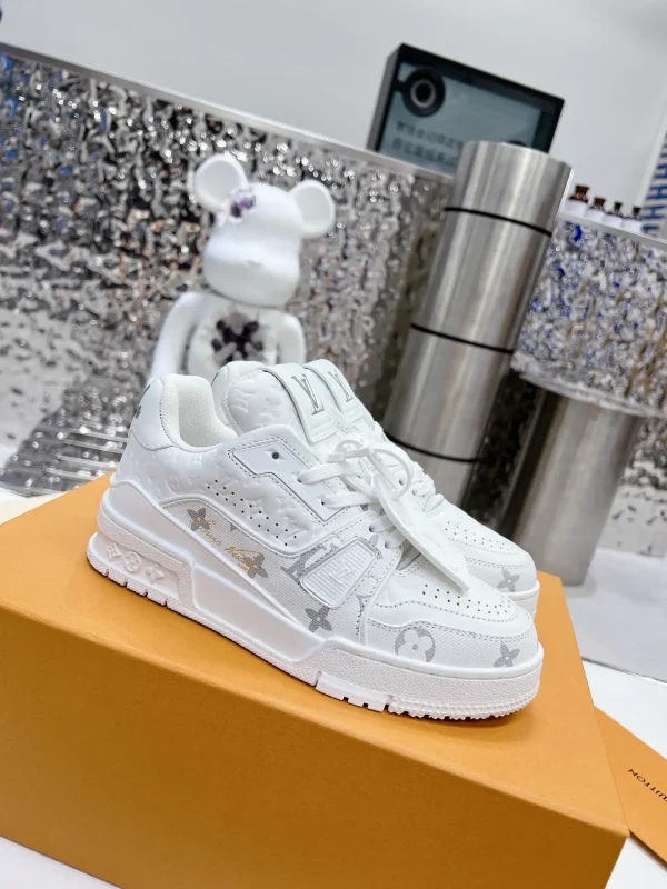 2023 New Style TRAINER Retro Basketball Sneakers, Official Limited Edition image 1