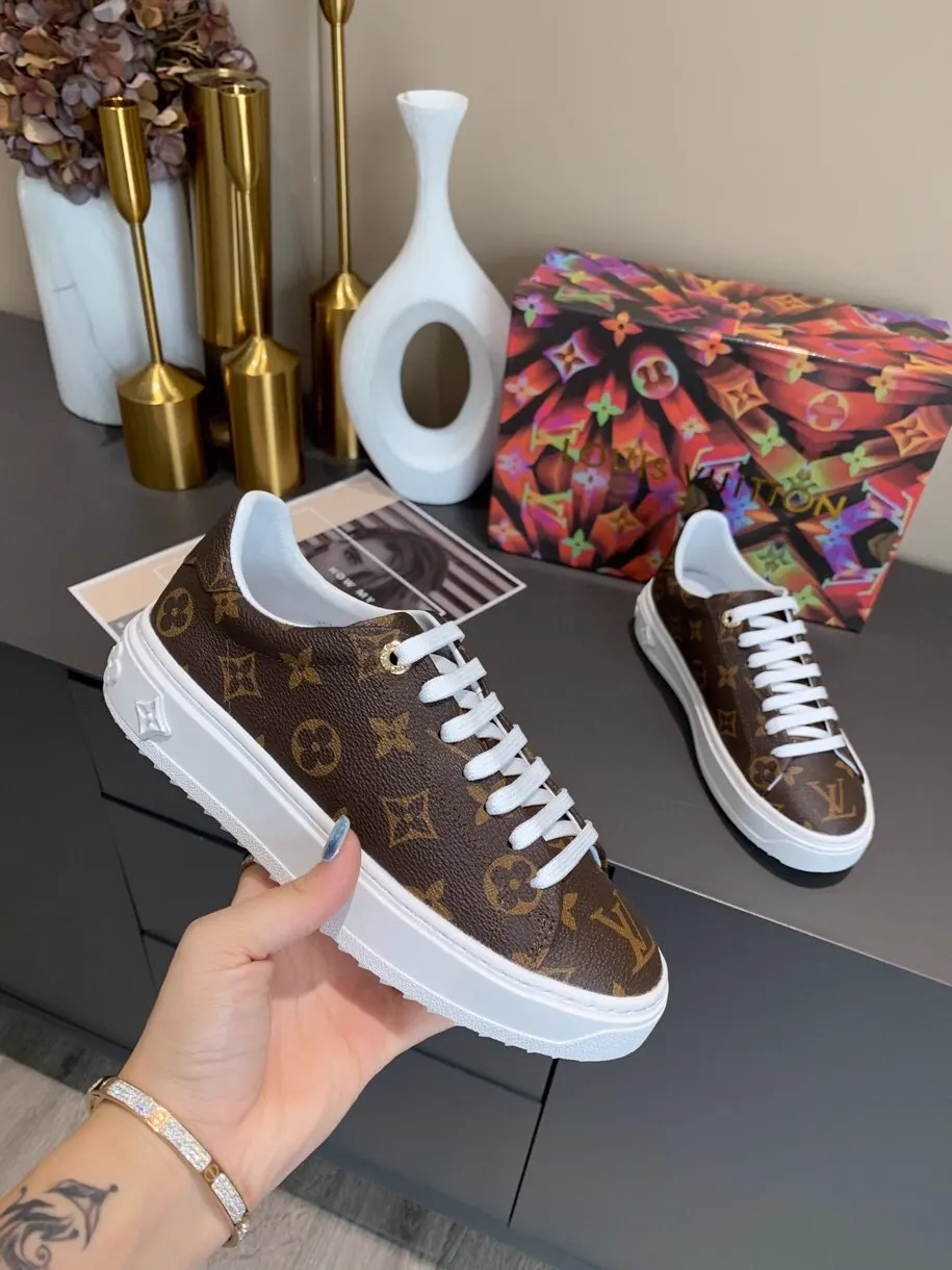 Latest Autumn/Winter Casual Sports Shoes with Classic Monogram and Thick Sole image 1