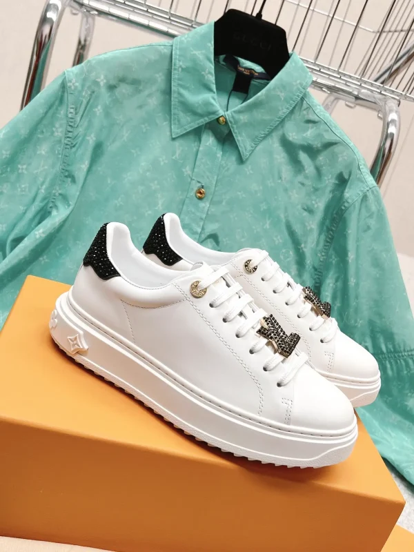 LV 2023 New Letter Rhinestone White Sneakers image 1