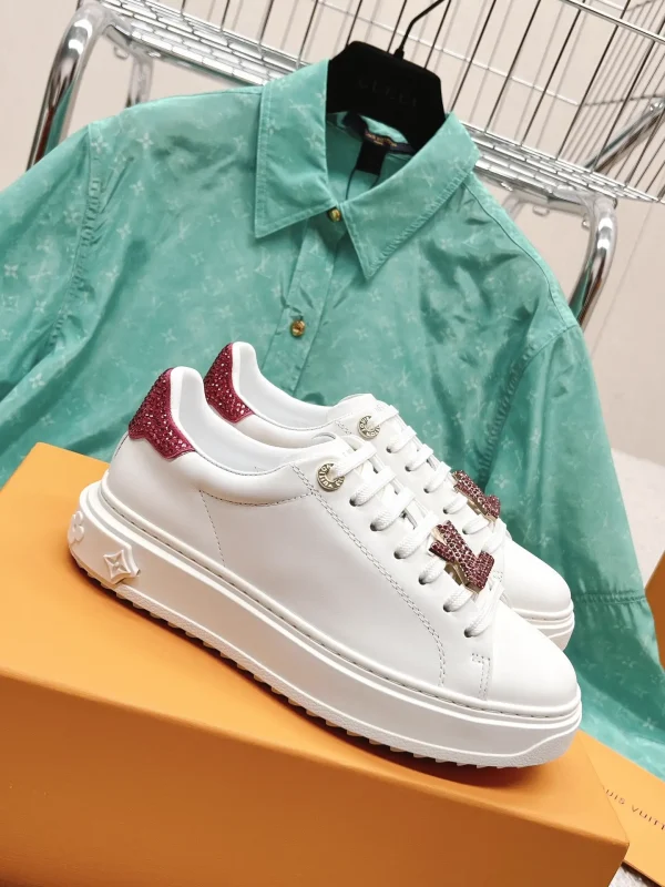 LV 2023 New Letter Rhinestone White Sneakers image 1