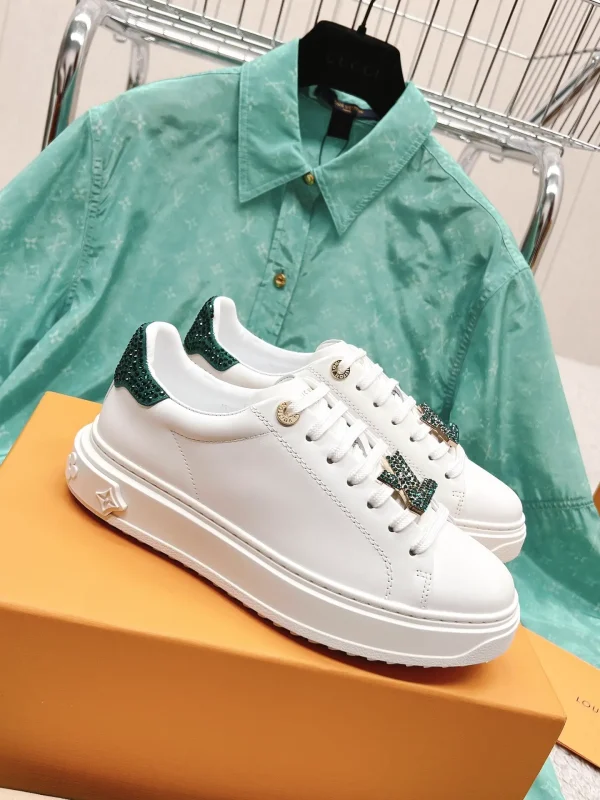 LV Sports Shoes 2023 New Letter Rhinestone White Shoes image 1
