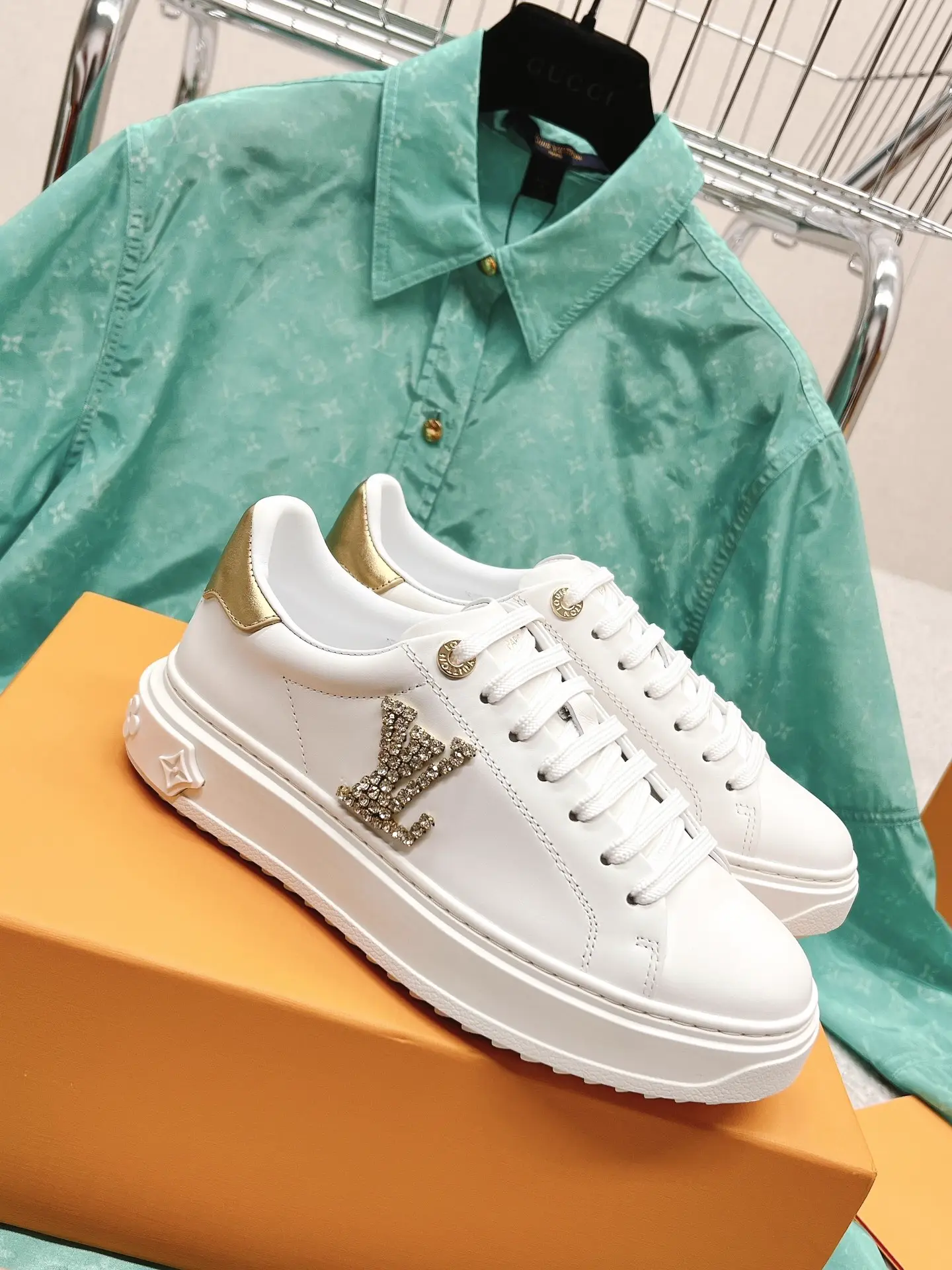 LV Sports Shoes 2023 New Letter Rhinestone White Sneakers image 1