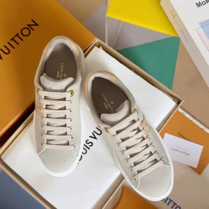 Women's Time Out Embossed Casual White Sneakers image 1