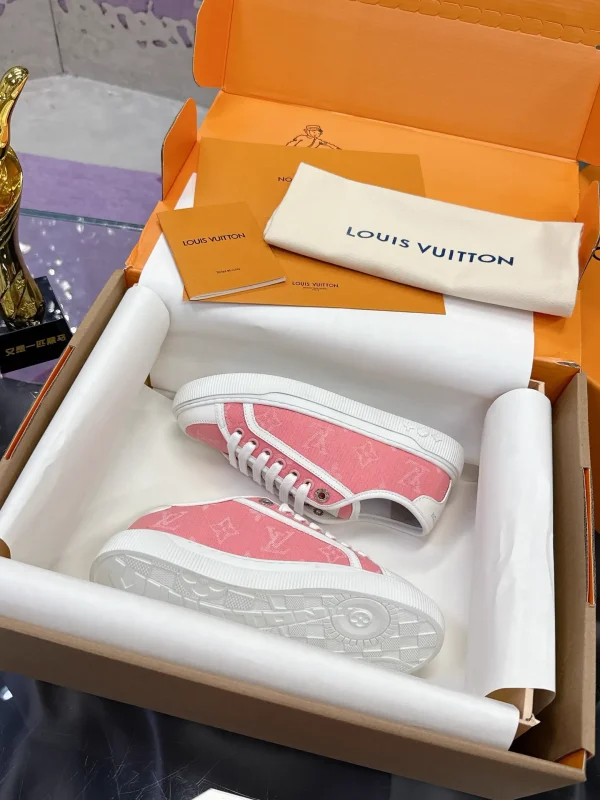 Louis Vuitton Canvas Shoes Spring/Summer 2025 image 1