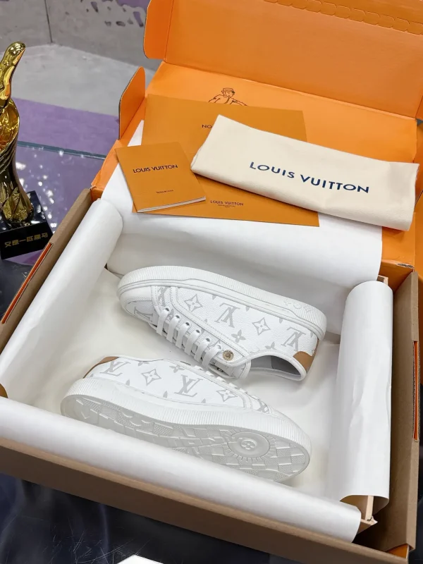 Louis Vuitton Women's Canvas Sneakers 2025 Spring/Summer New Style image 1