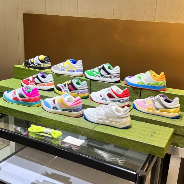 Gucci Low-Top Sneakers image 1