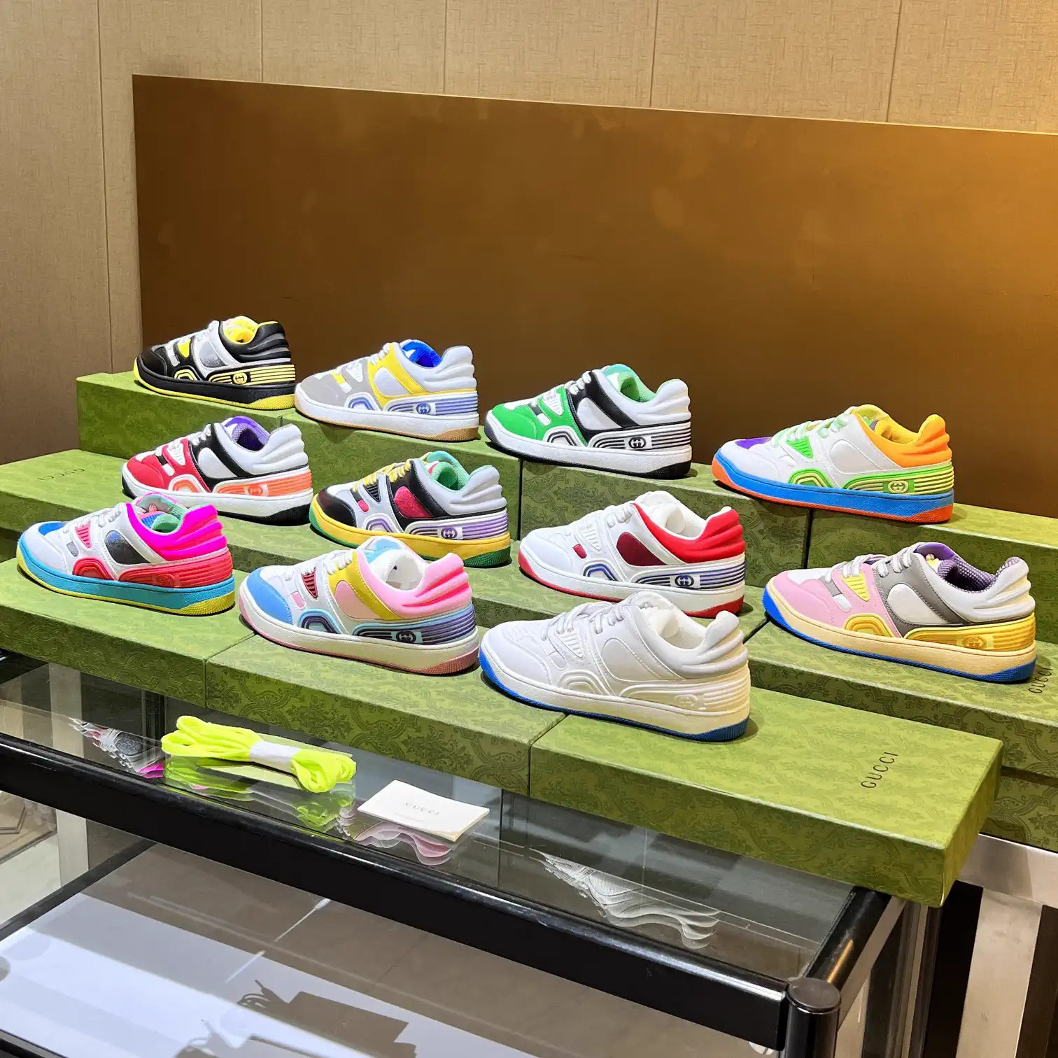 Gucci Low-Top Sneakers image 1