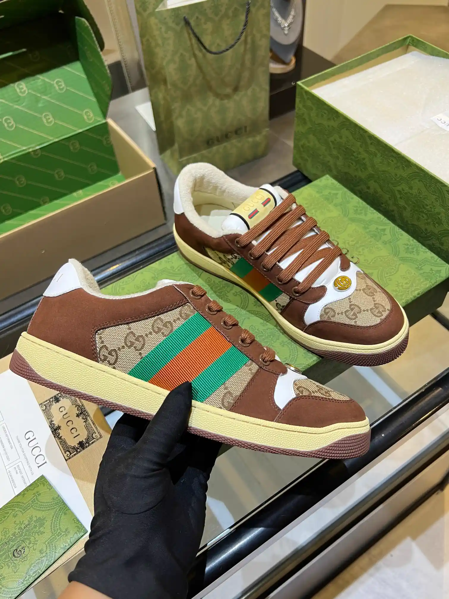 Gucci Distressed Low-Top Casual Sneakers image 1