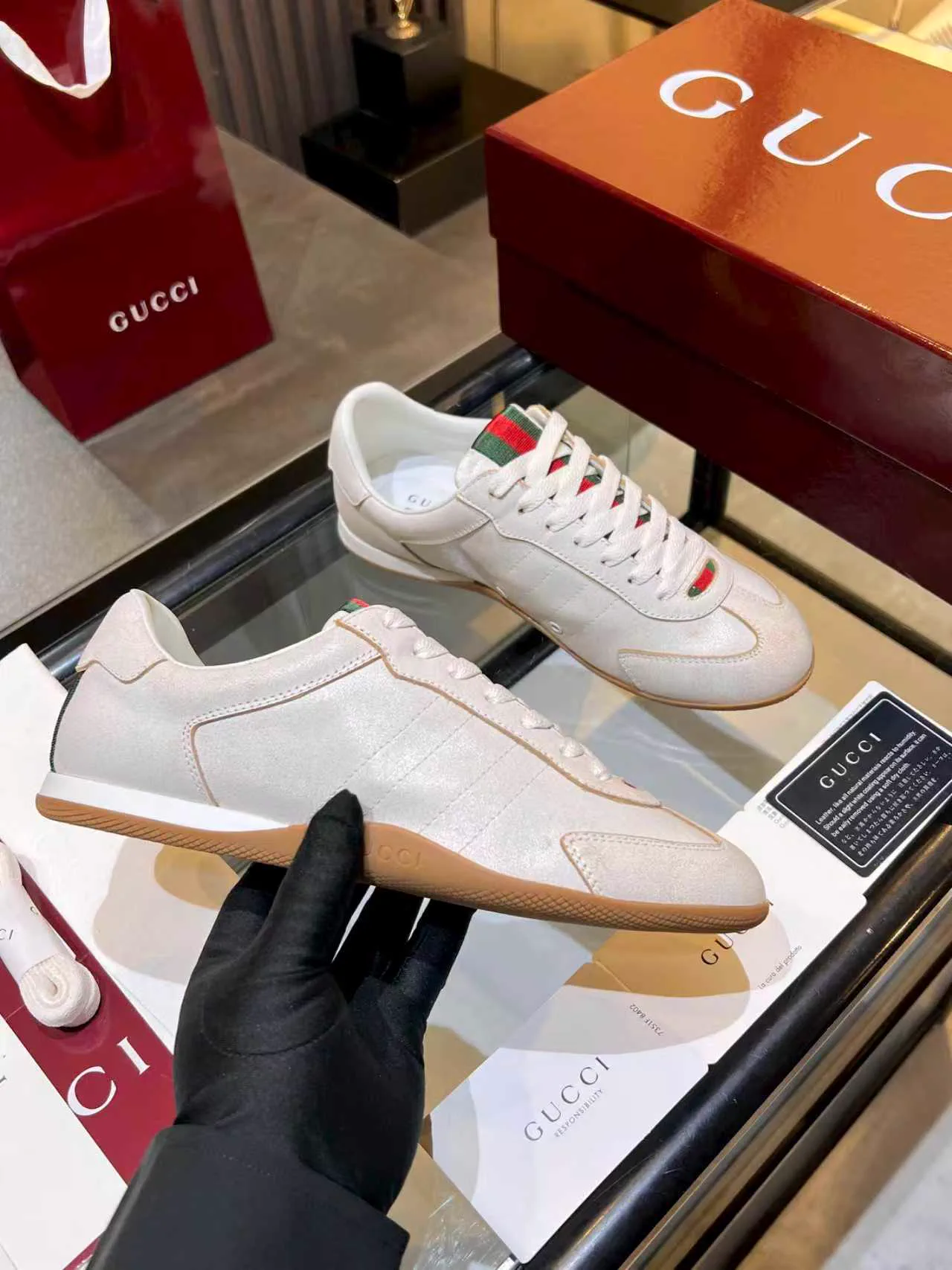 Gucci Shift 2026 Series Unisex Low-Top Sneakers image 1
