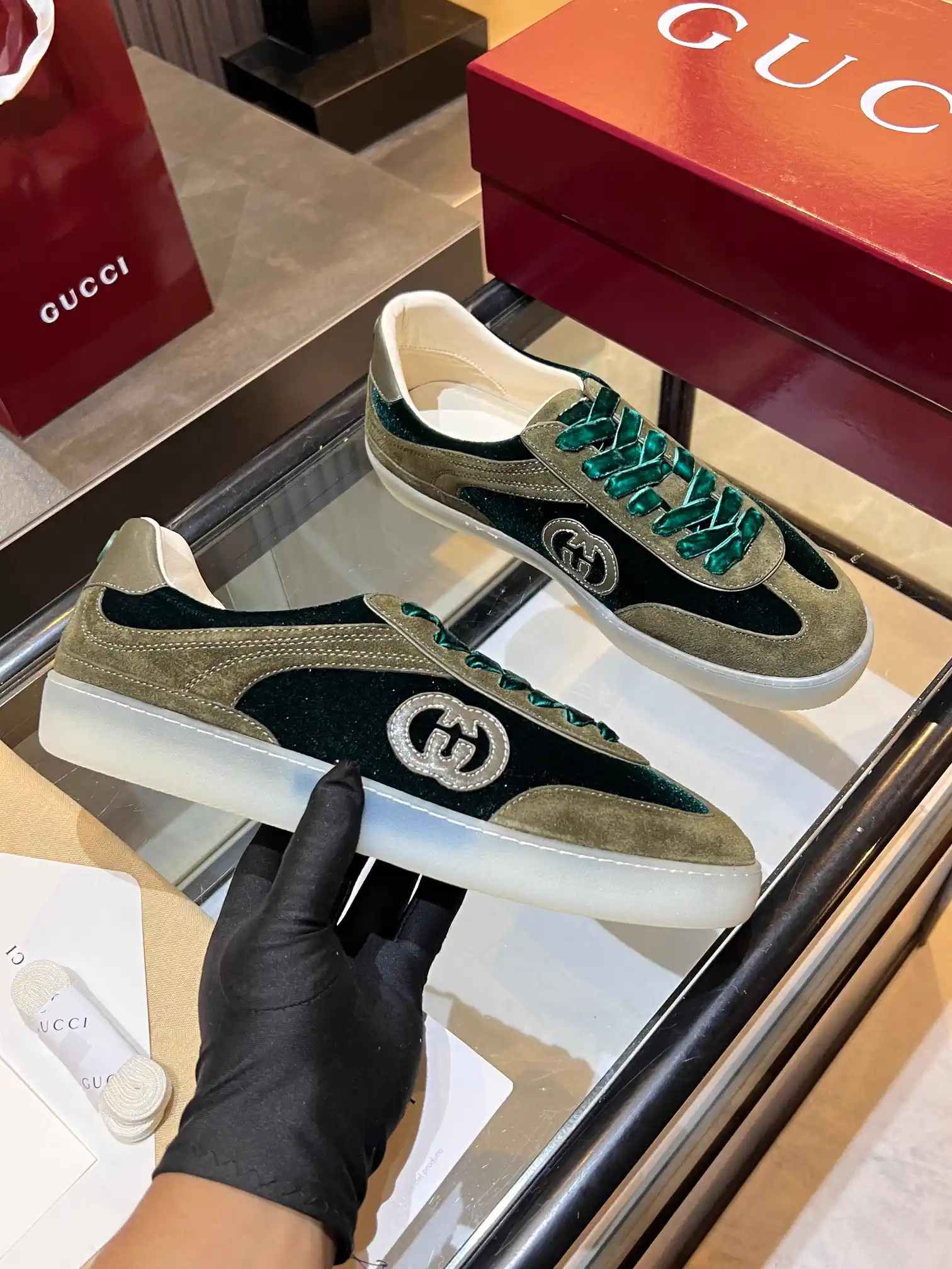 Gucci Women's Low-Top Sneakers with Custom Men's Sizing Option image 1