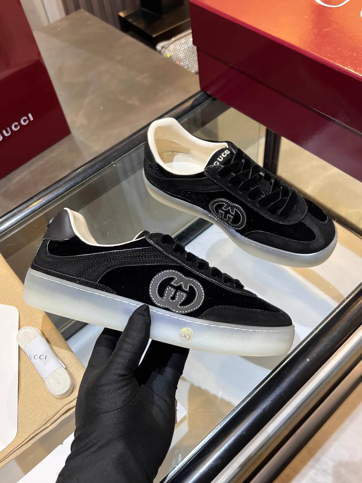 Gucci Black Low-Top Sneakers image 1