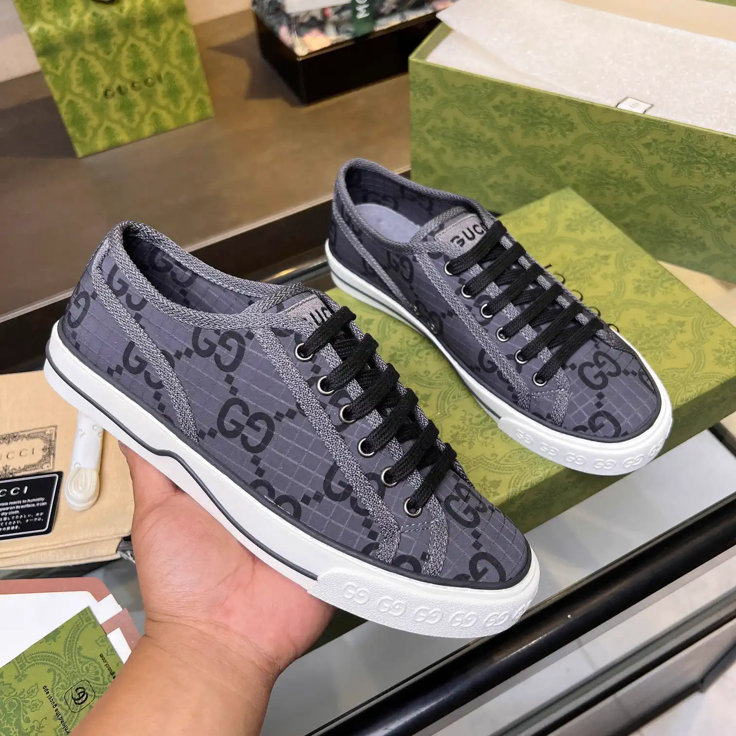 Gucci Low Top Casual Sneakers image 1