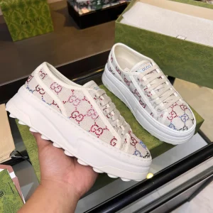Gucci Low-Top Casual Sneakers with Rhinestone GG Pattern image 1