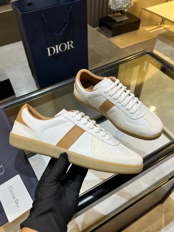 Classic Comfortable Low-Top Sneakers image 1