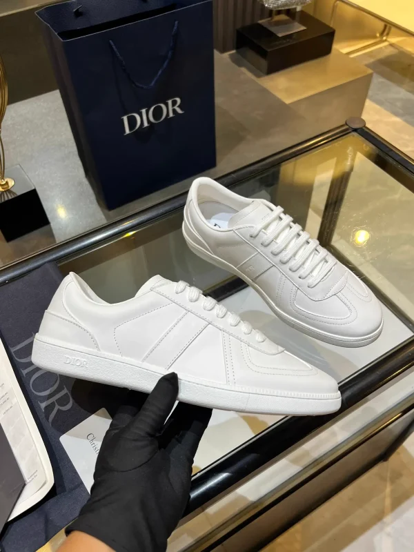 Classic Comfortable Low-Top Sneakers image 1