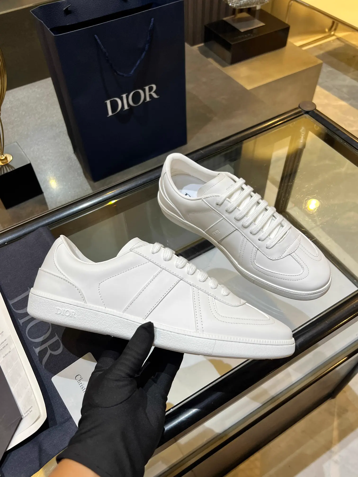 Classic Comfortable Low-Top Sneakers image 1