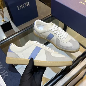 Classic Comfortable Low-Top Sneakers image 1