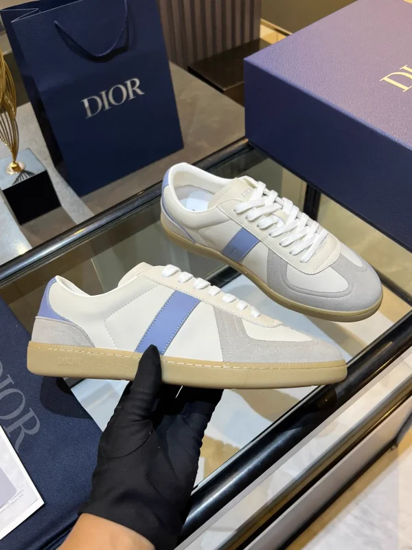 Classic Comfortable Low-Top Sneakers image 1