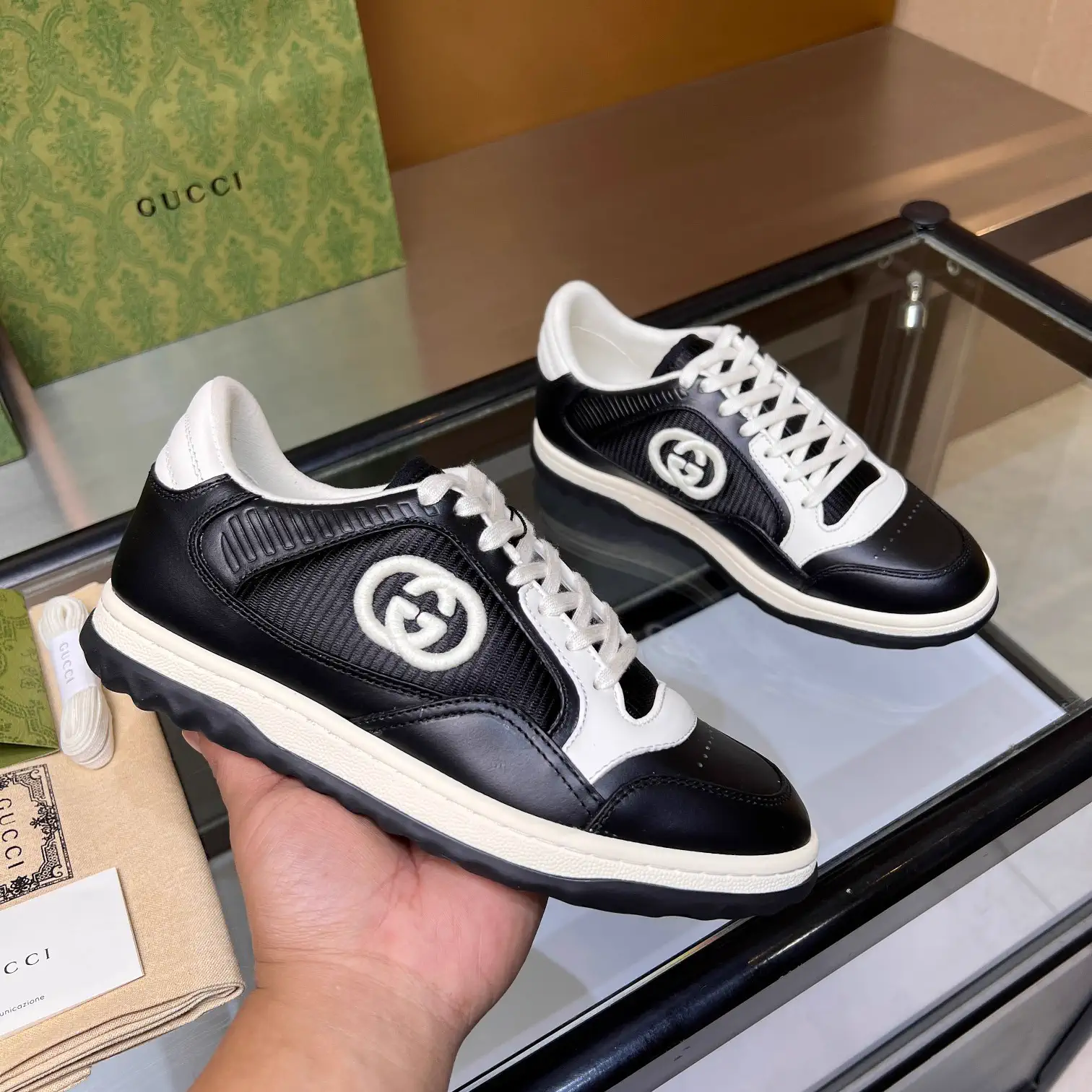 Gucci Interlocking G Retro Casual Sneakers image 1