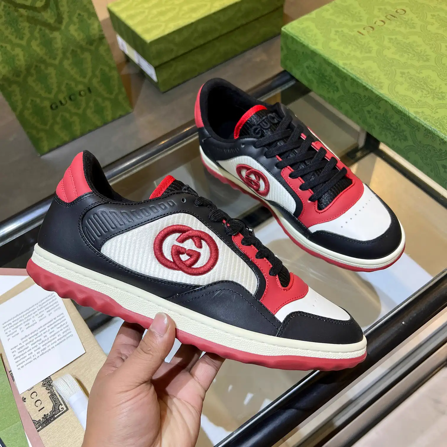 Gucci MAC80 Interlocking G Casual Sneakers image 1