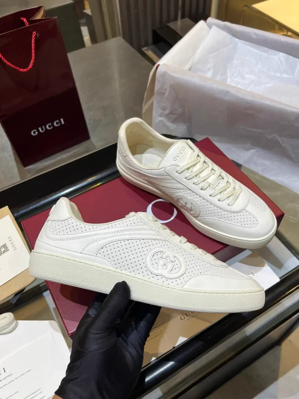Gucci Unisex Classic Retro Low-Top Sneakers image 1