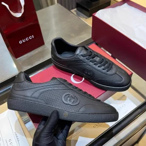 Gucci Unisex Classic Retro Sneakers image 1