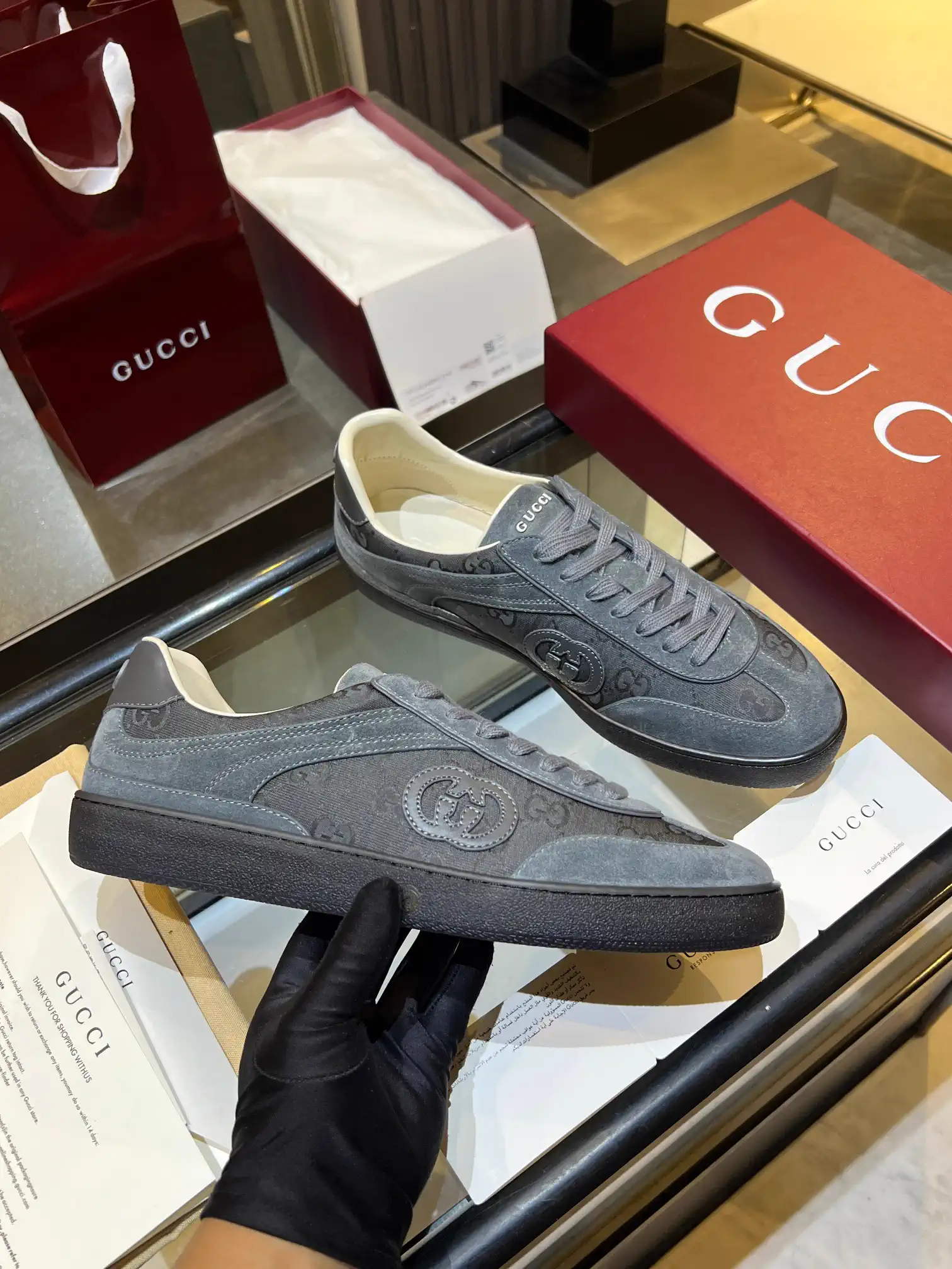 Gucci Unisex Retro G-Train Sneakers image 1