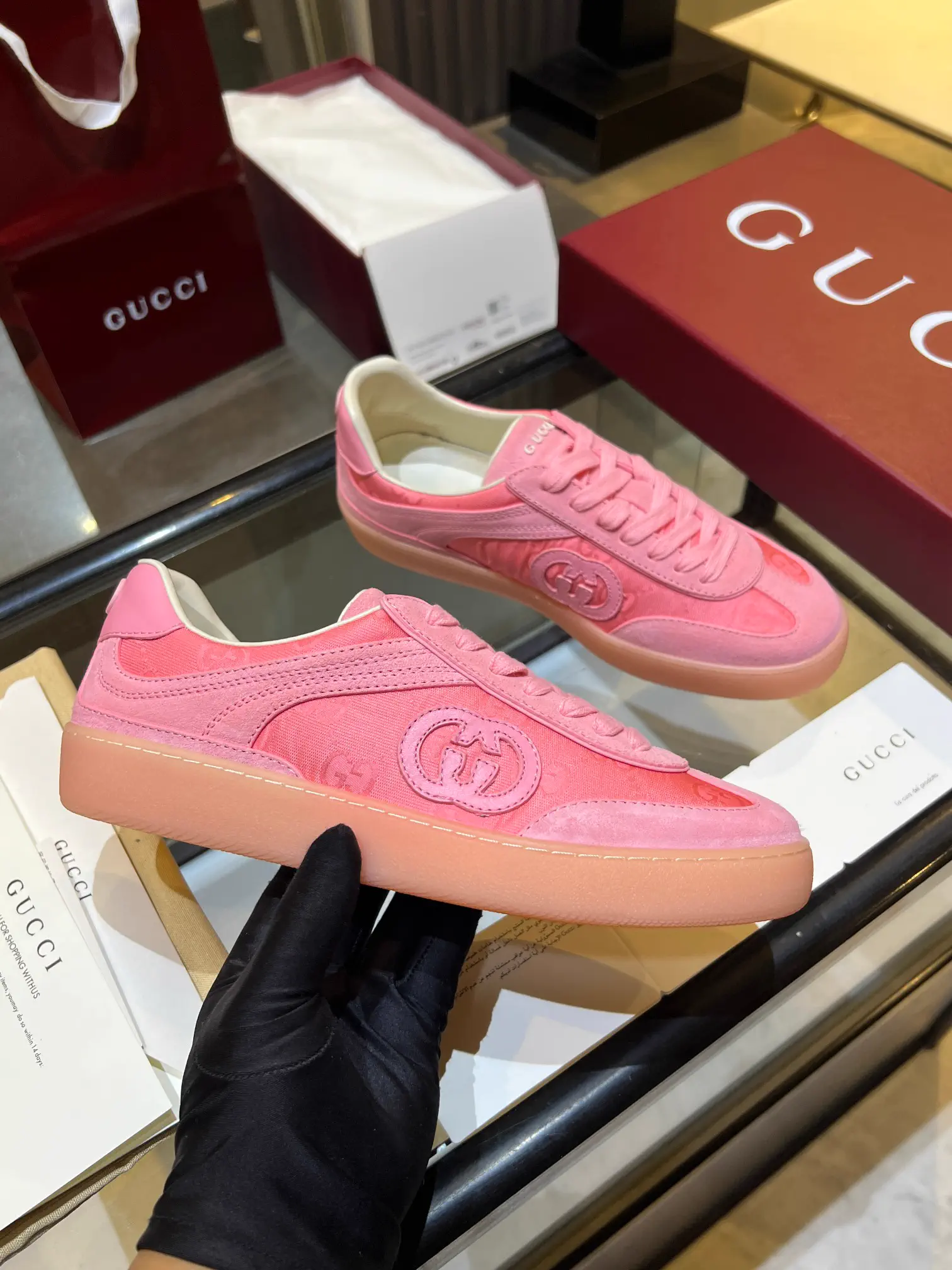 Gucci Pink Retro Low-Top Sneakers image 1
