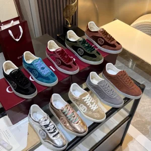 Gucci Low-Top Casual Sneakers image 1
