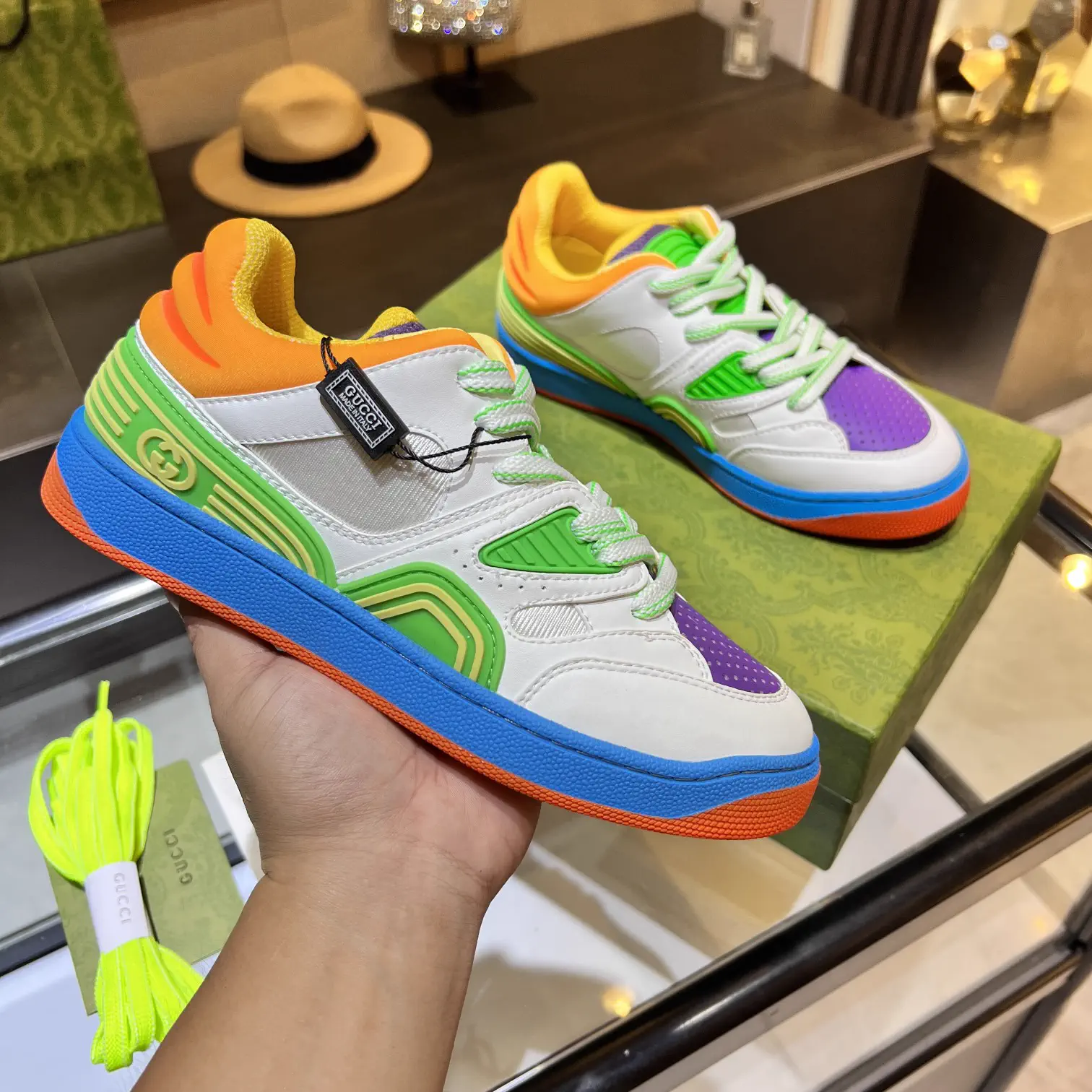 Gucci Low-Top Sneakers with Color-Block Design image 1