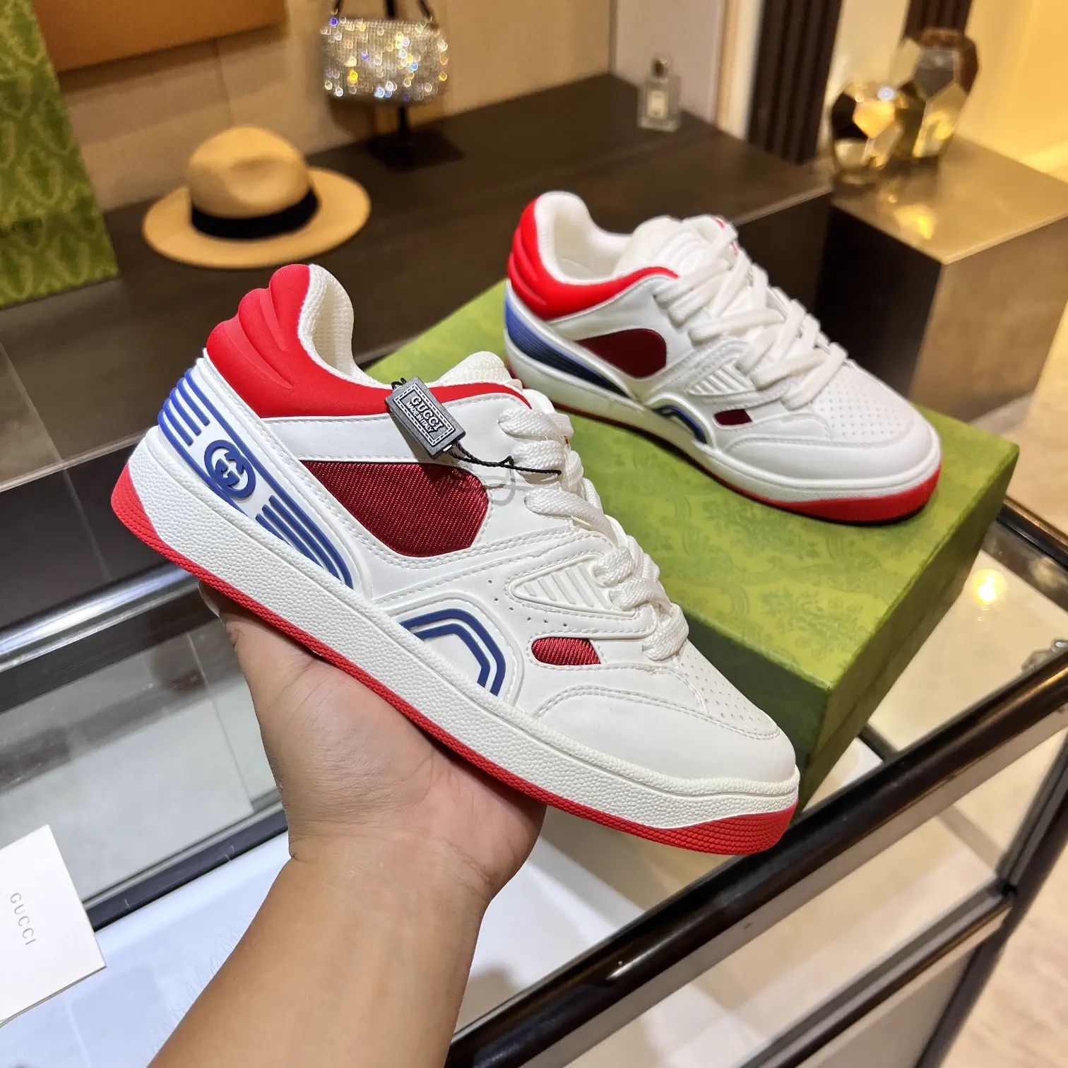 Gucci Low-Top Sneakers image 1