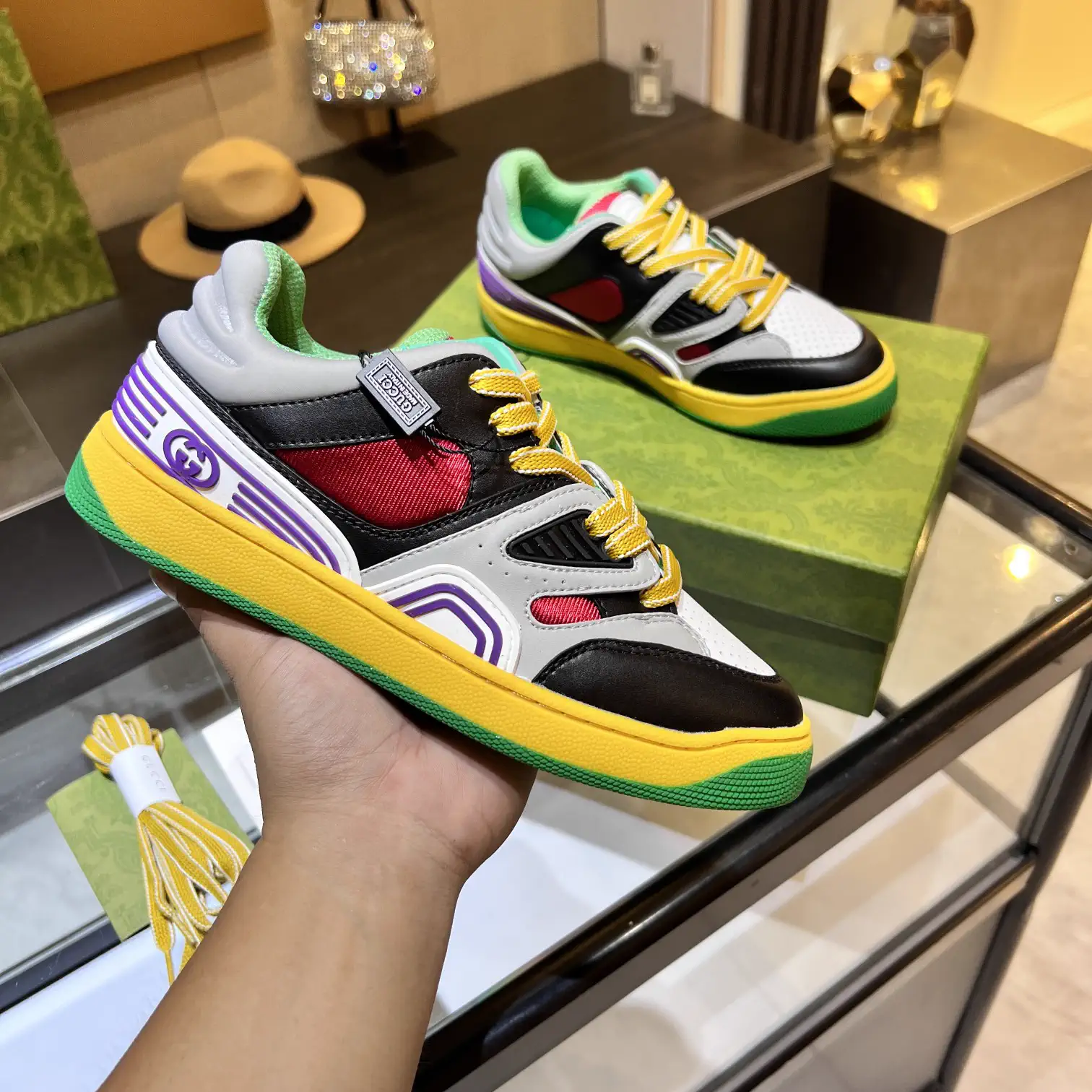 Gucci Low-Top Sneakers image 1