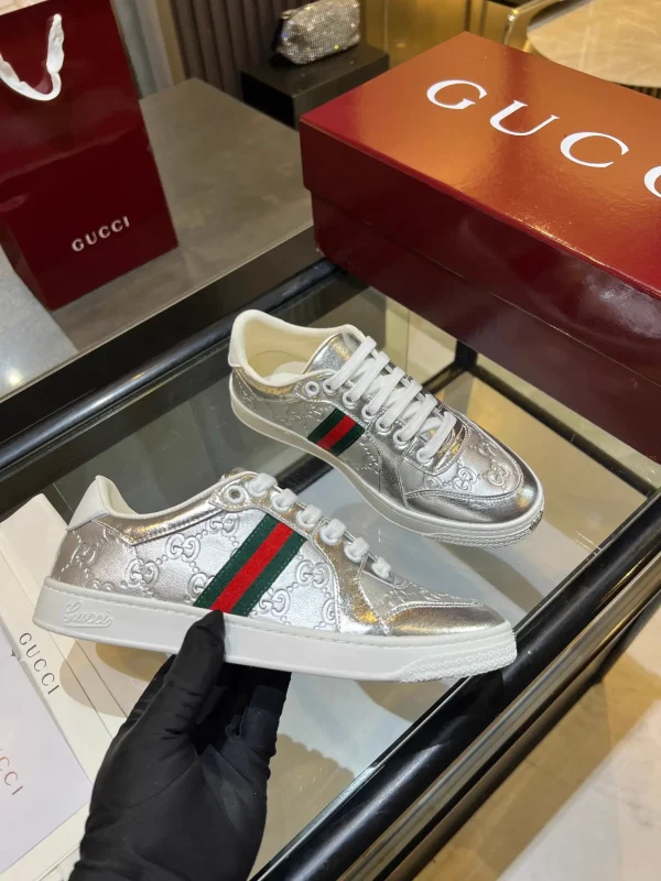 Gucci Low-Top Casual Sneakers image 1