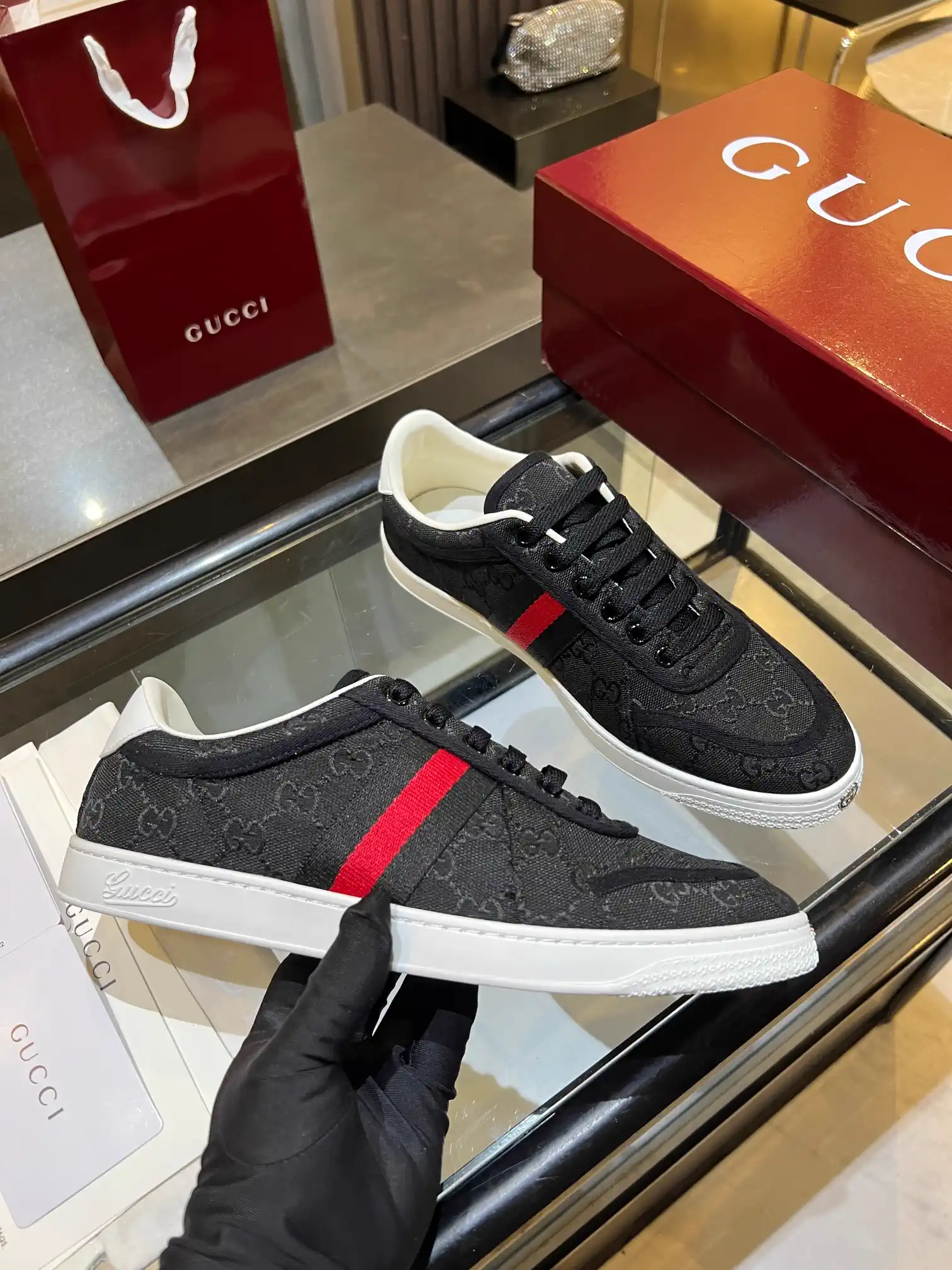 Gucci Men's Low-Top Casual Sneakers image 1