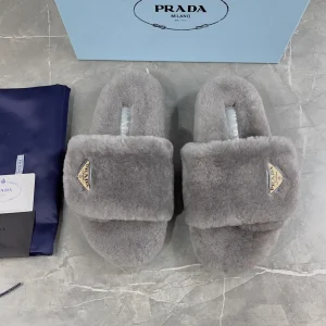 Autumn Winter Wool Fuzzy Slippers image 1