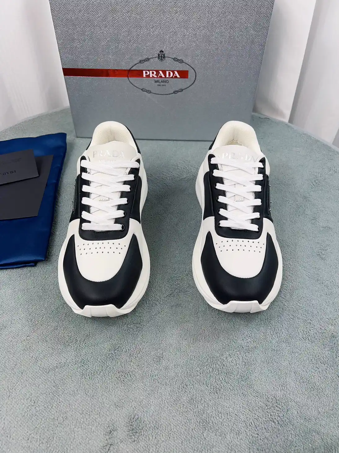 Men's Leather Shoes image 1