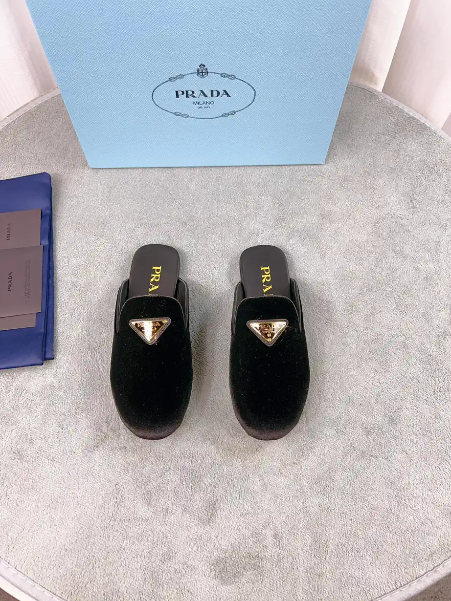 Velvet Shoes with Sheepskin Lining image 1