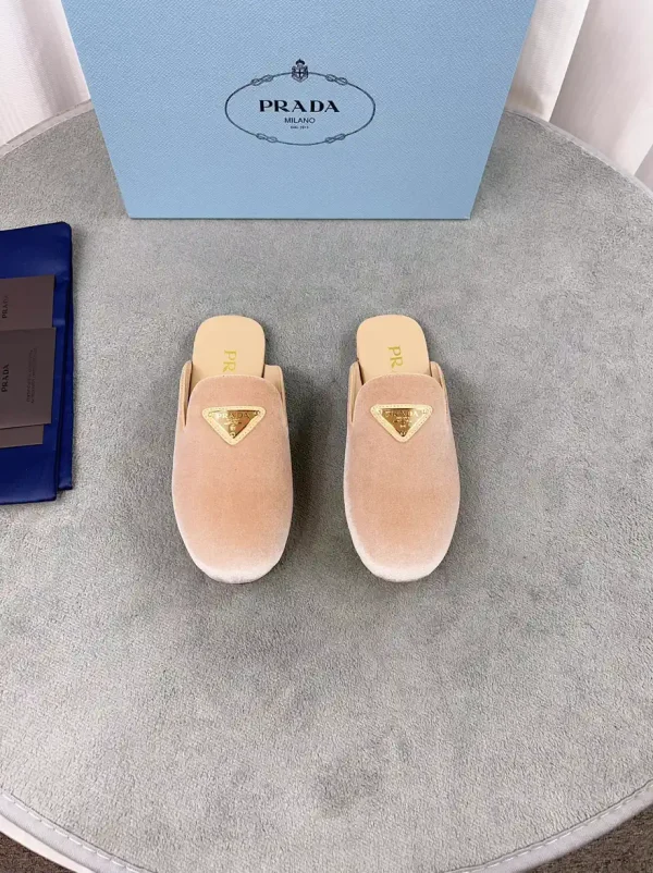 Velvet Shoes with Sheepskin Lining image 1