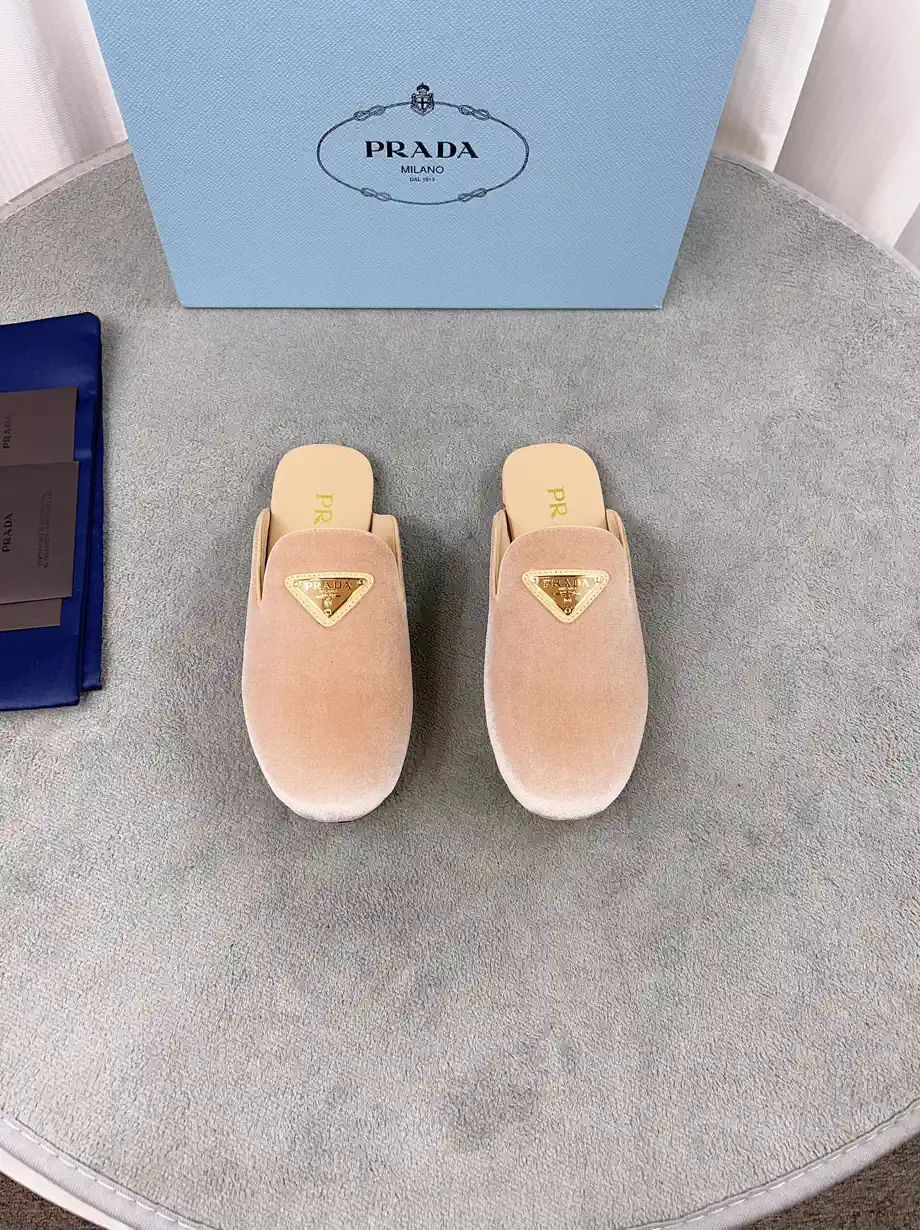 Velvet Shoes with Sheepskin Lining image 1