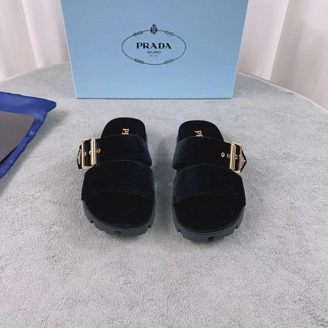 Velvet Shoes with Sheepskin Lining and TPU Outsole image 1