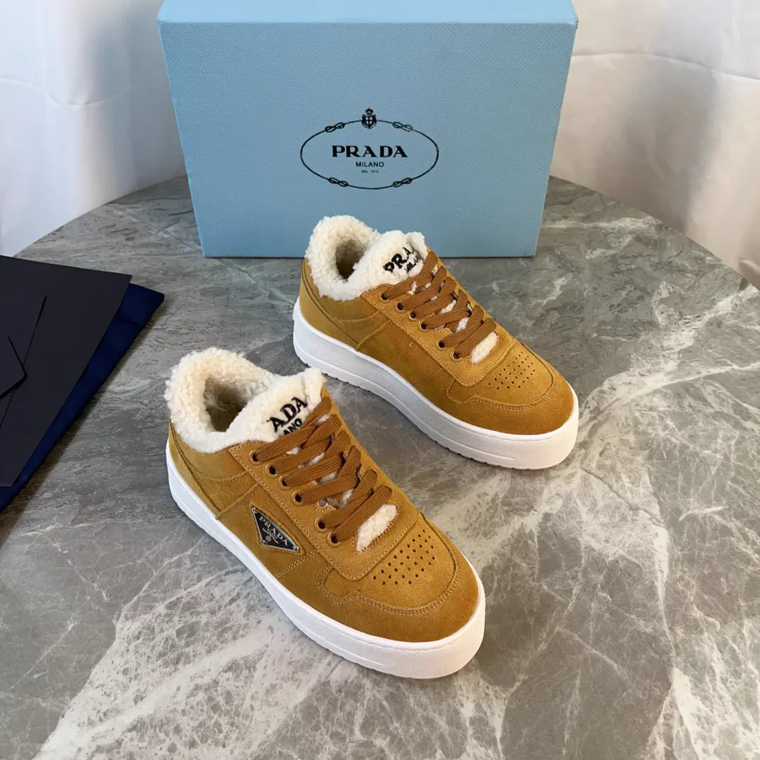 Grained Leather and Suede Wool-Lined Shoes image 1