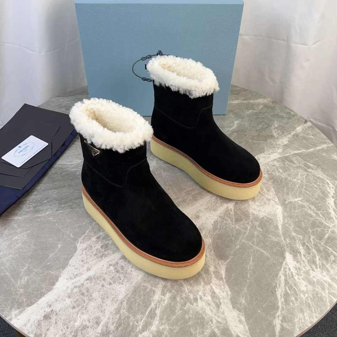 Suede Wool-Lined Shoes image 1