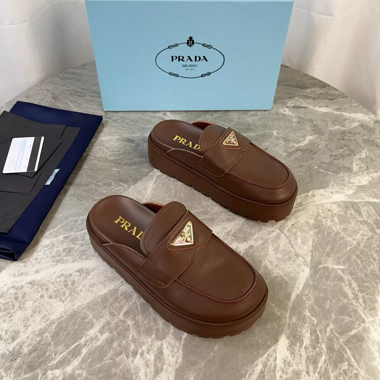 Cow Leather and Suede Shoes with Sheepskin Lining image 1