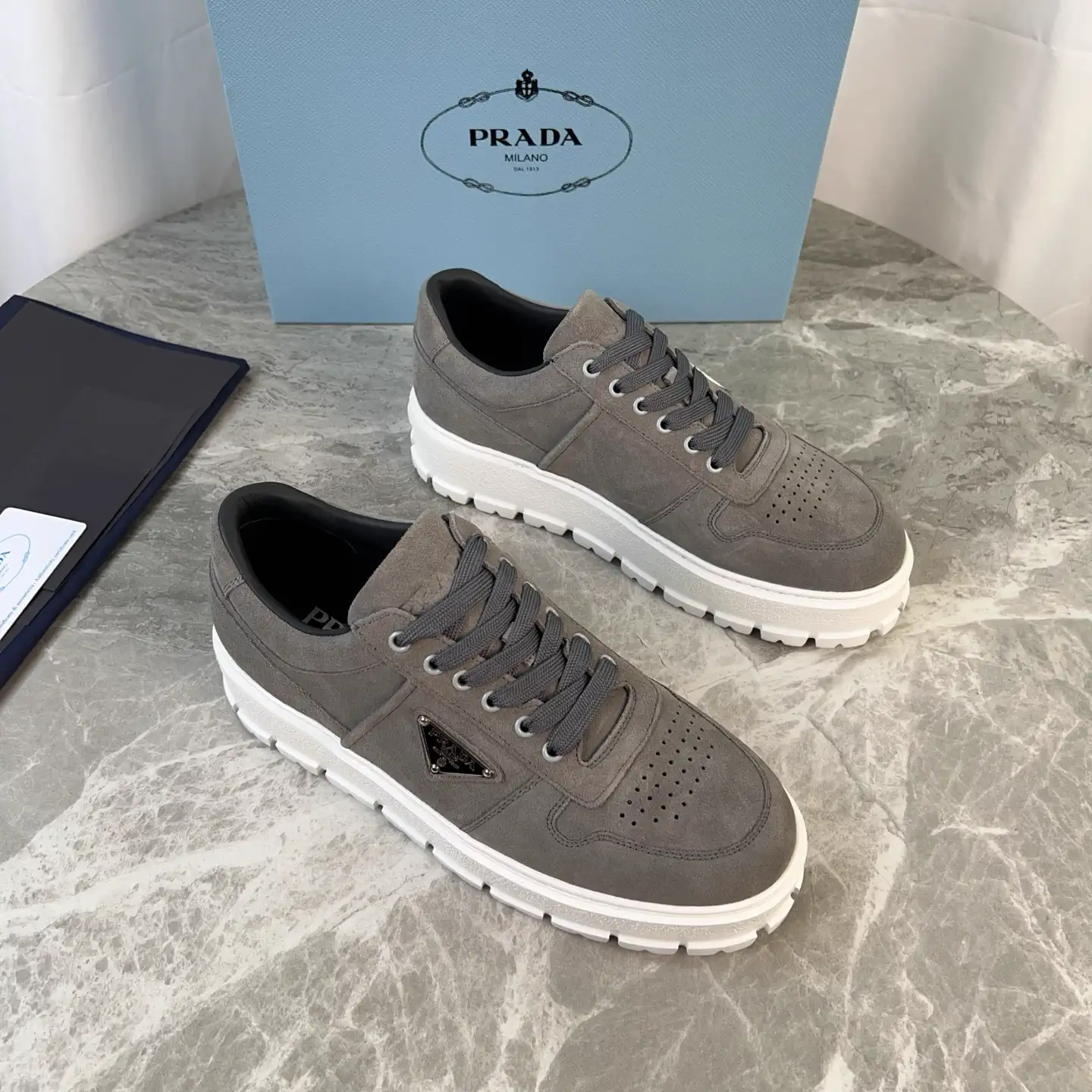 Latest Style Shoes with Triangular Logo image 1