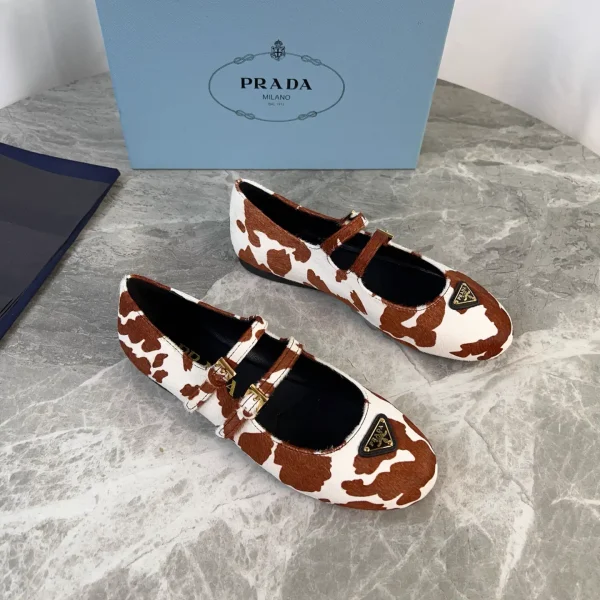 Latest Horse Hair Upper Shoes with Triangular Logo image 1