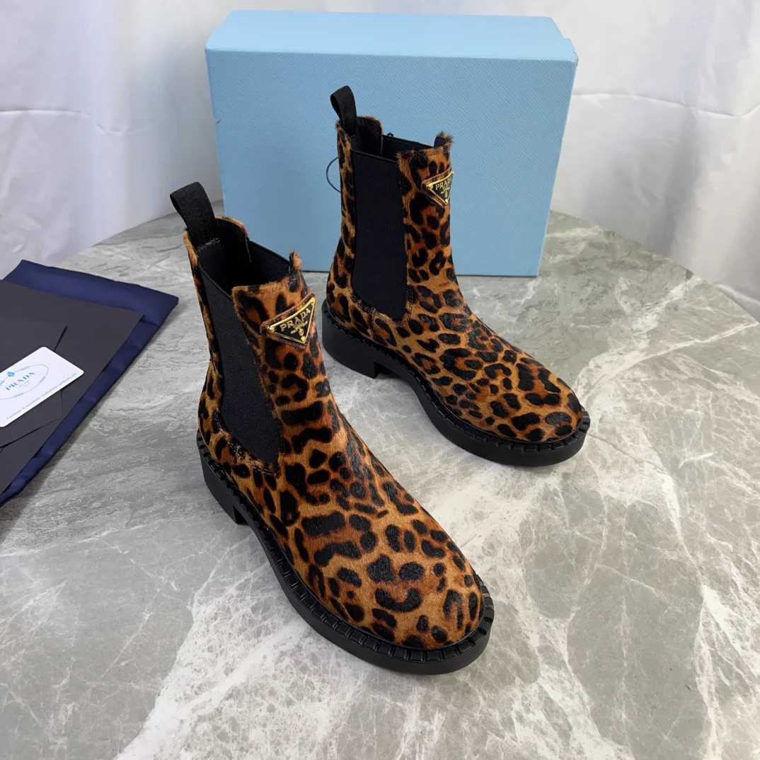 P Family Latest Style Leather Shoes image 1