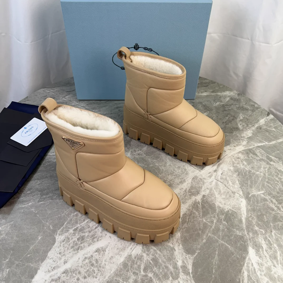P Family Latest Style Top Version Leather Boots image 1
