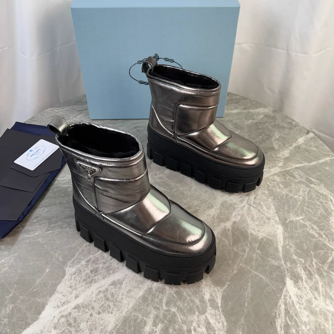 P Family Latest Style Top Version Leather Boots image 1